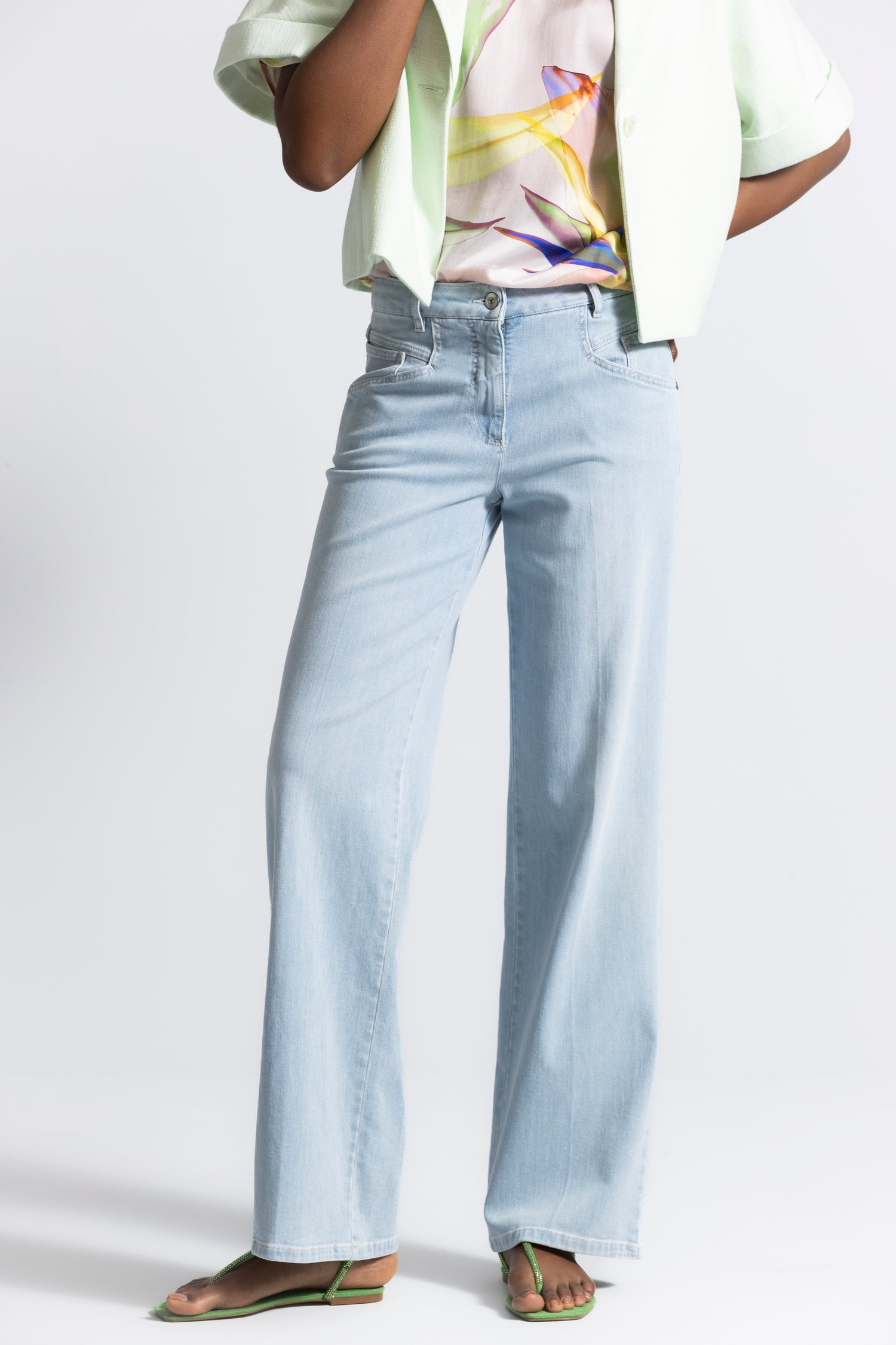 Roezi light blue jeans