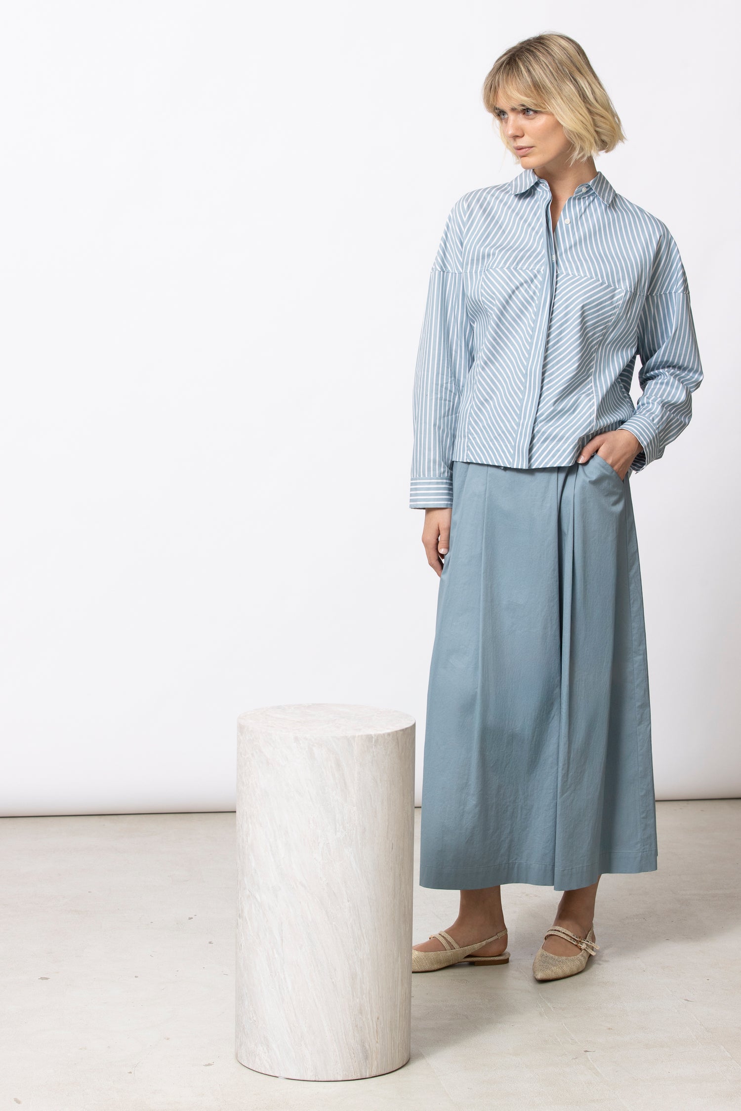 HELMO lichtblauwe bloes