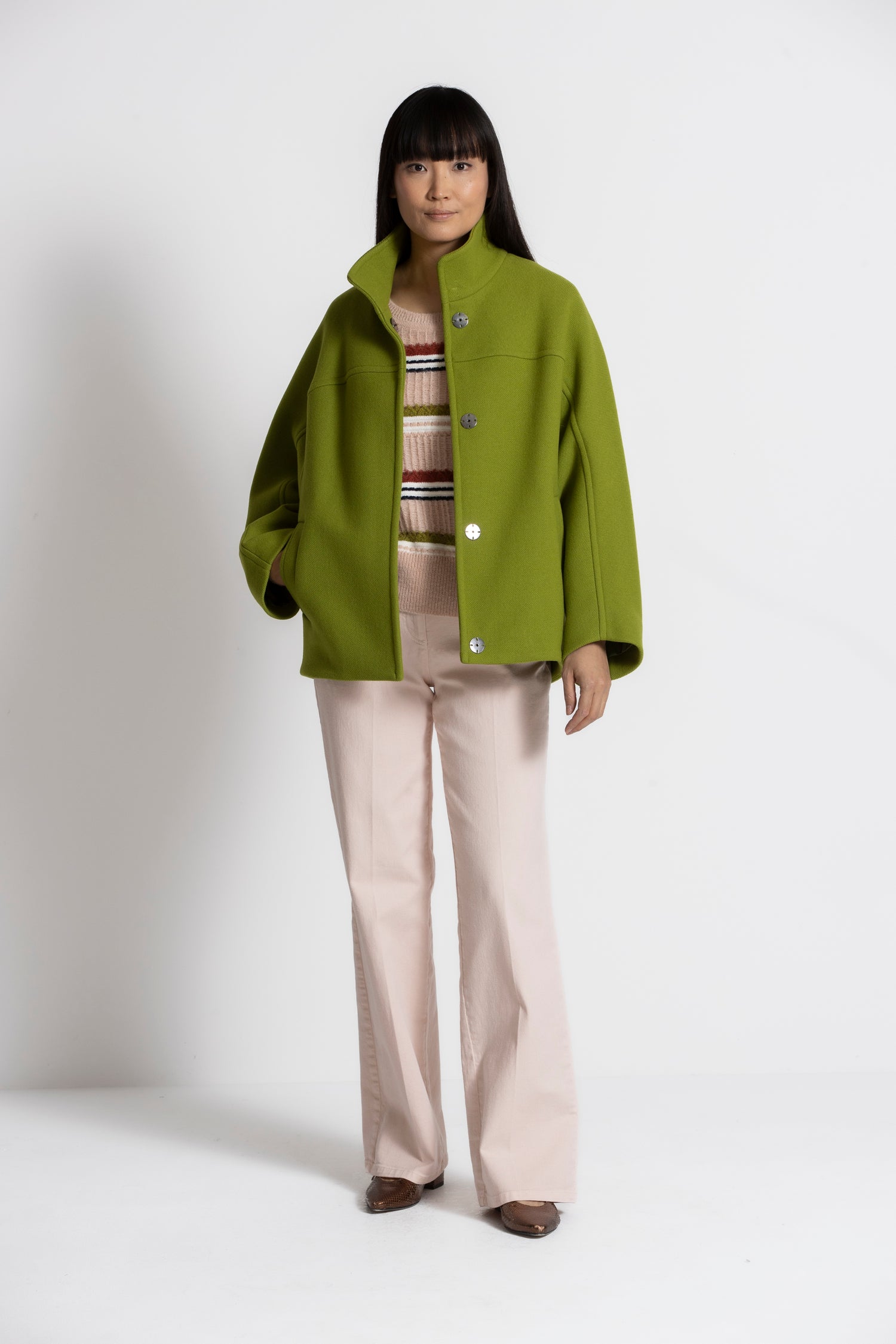 AGATA Short oversized green coat 