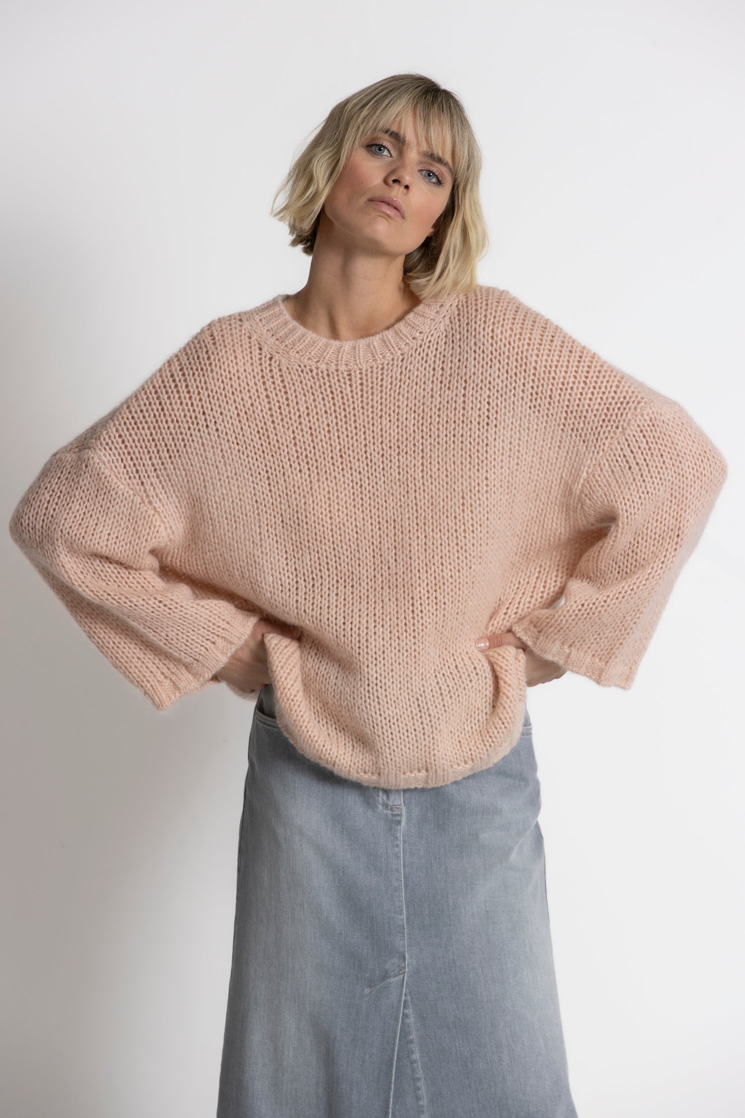 LEU Pink oversized knitted pullover 