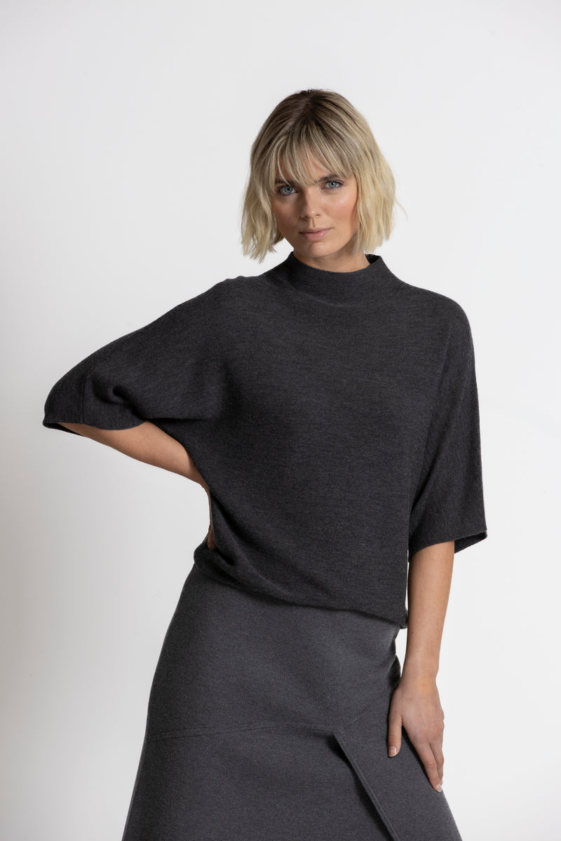 LOOP Dark grey sleeveless pullover