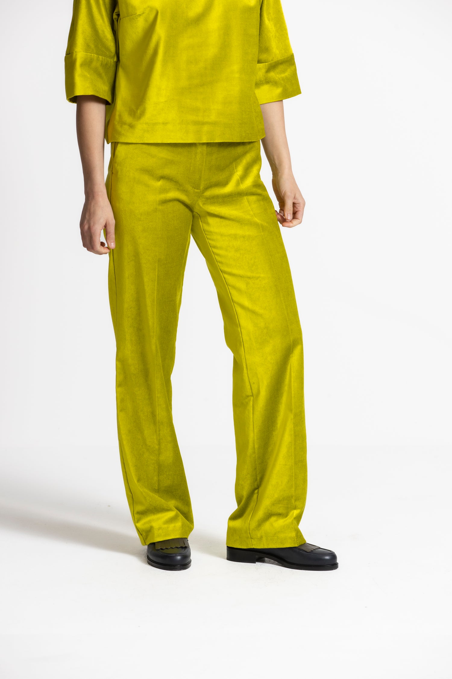 ROLADO Pantalon en velours vert fluo