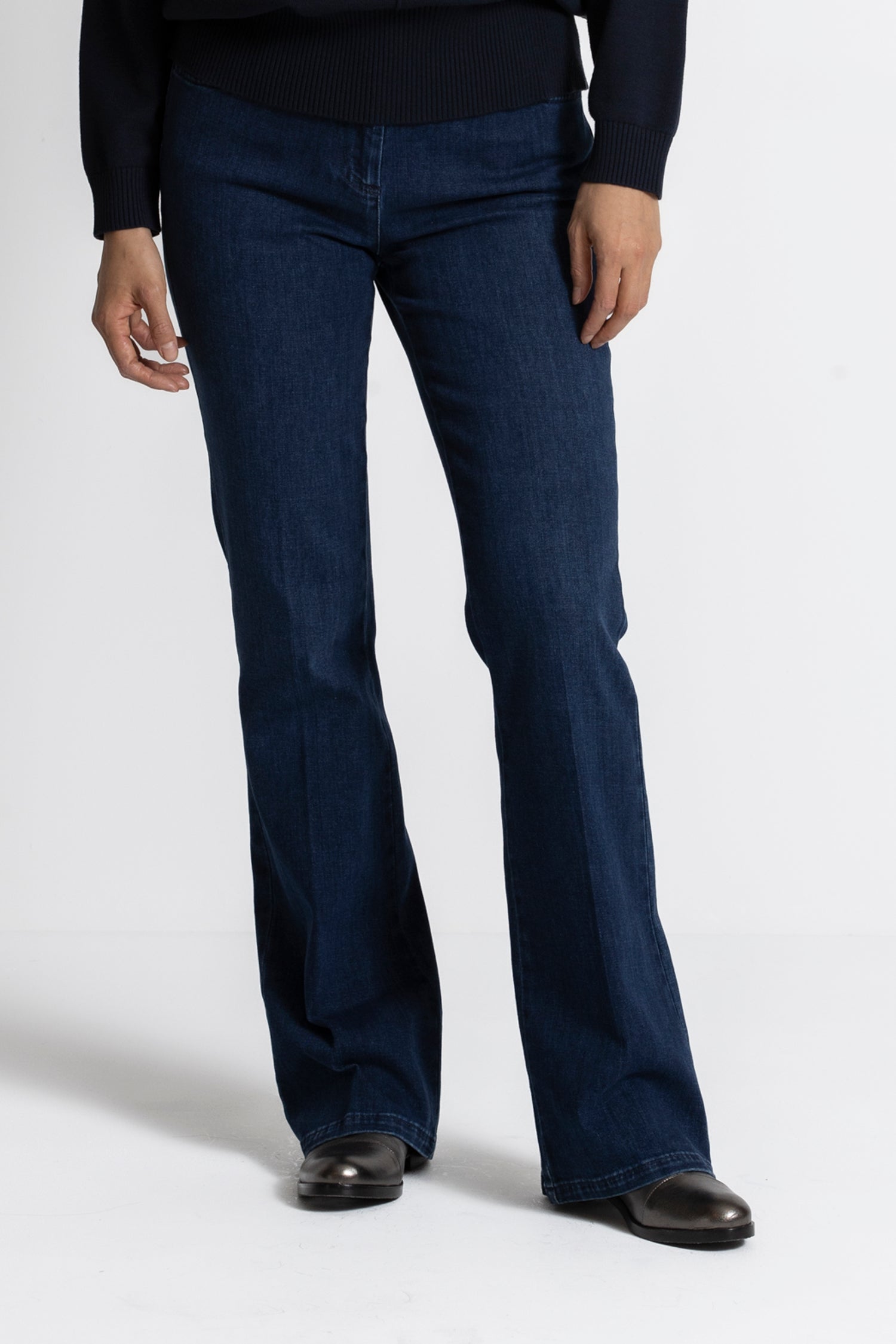 ROSKO Dark blue flared jeans