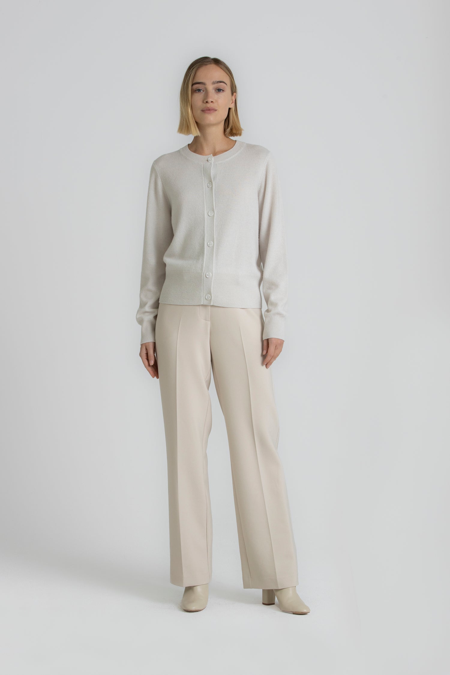 FANTA Crew neck cardigan mastic
