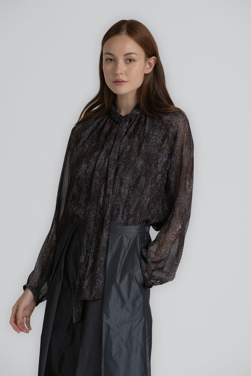 HELKE Blouse imprimée avec col châle