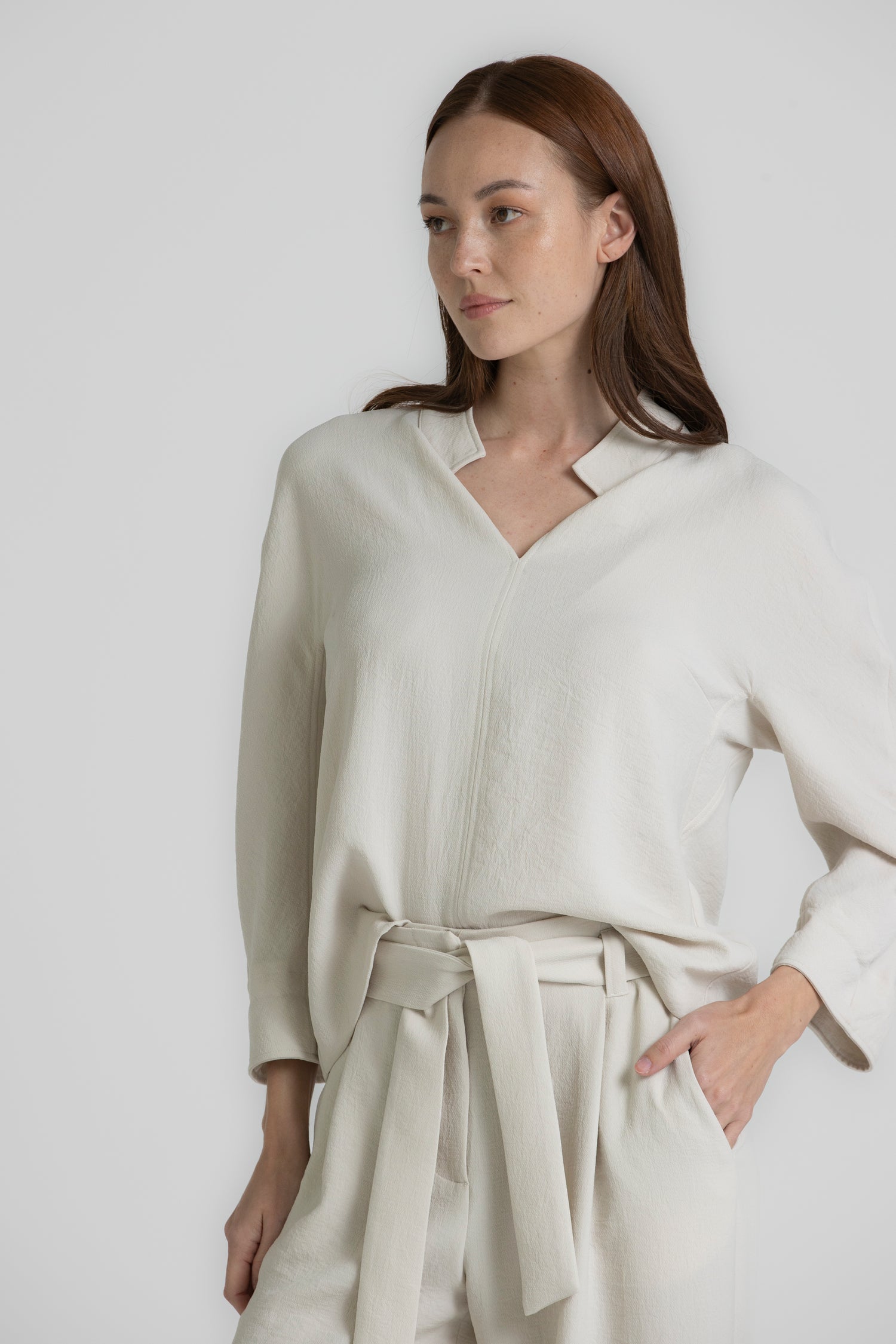 HENY Mastic blouse with stand collar