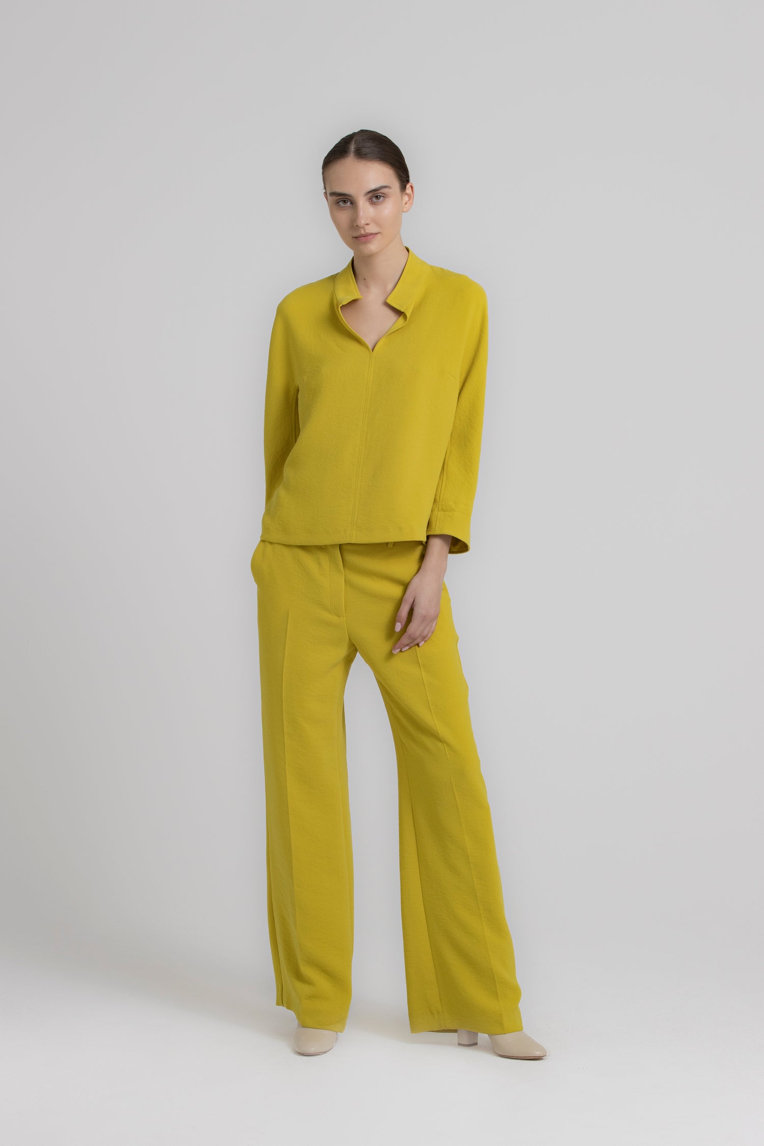 HENY Yellow blouse with stand collar