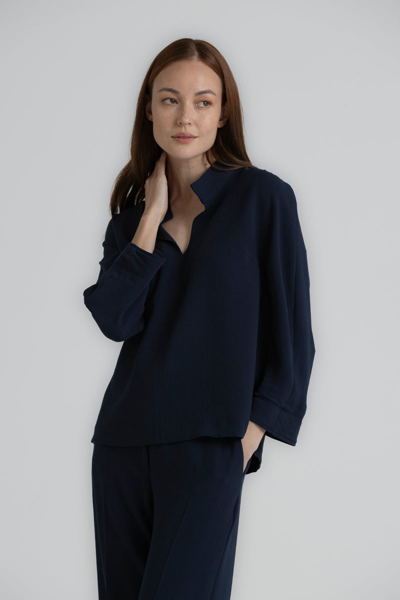 HENY Blouse navy à col montant