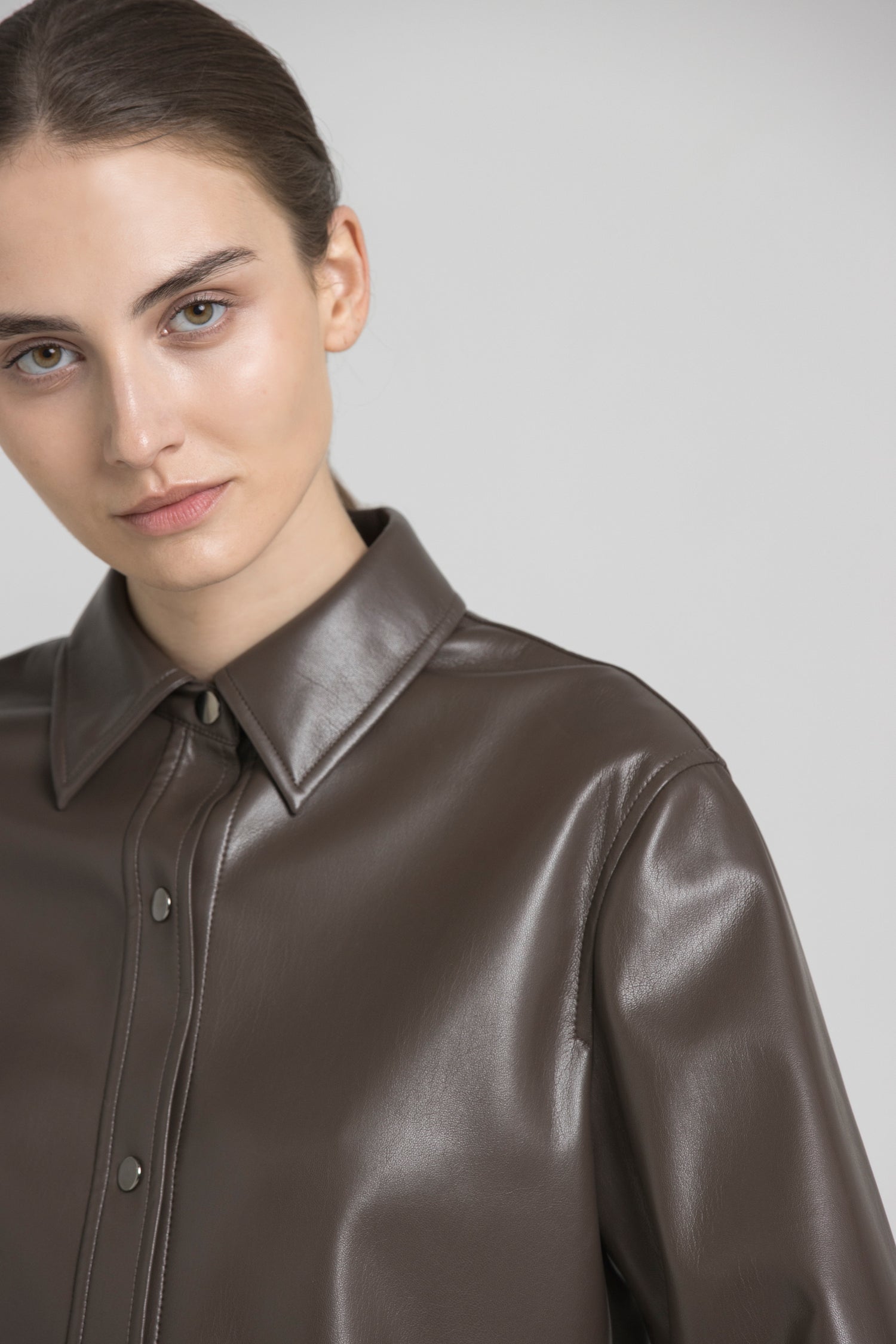 HINTRA faux-leather bruin hemd