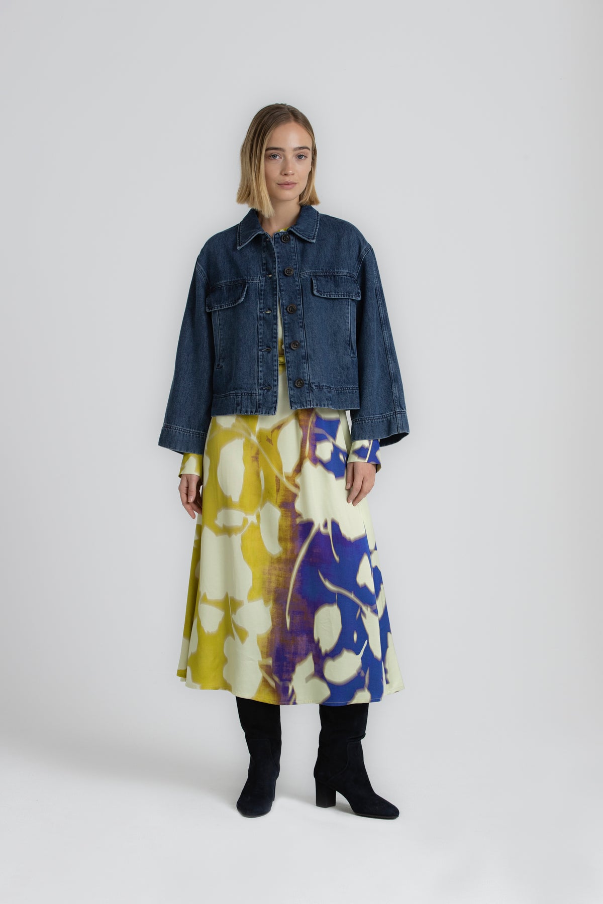 KARTOON Mid-length shirt dress with yellow print