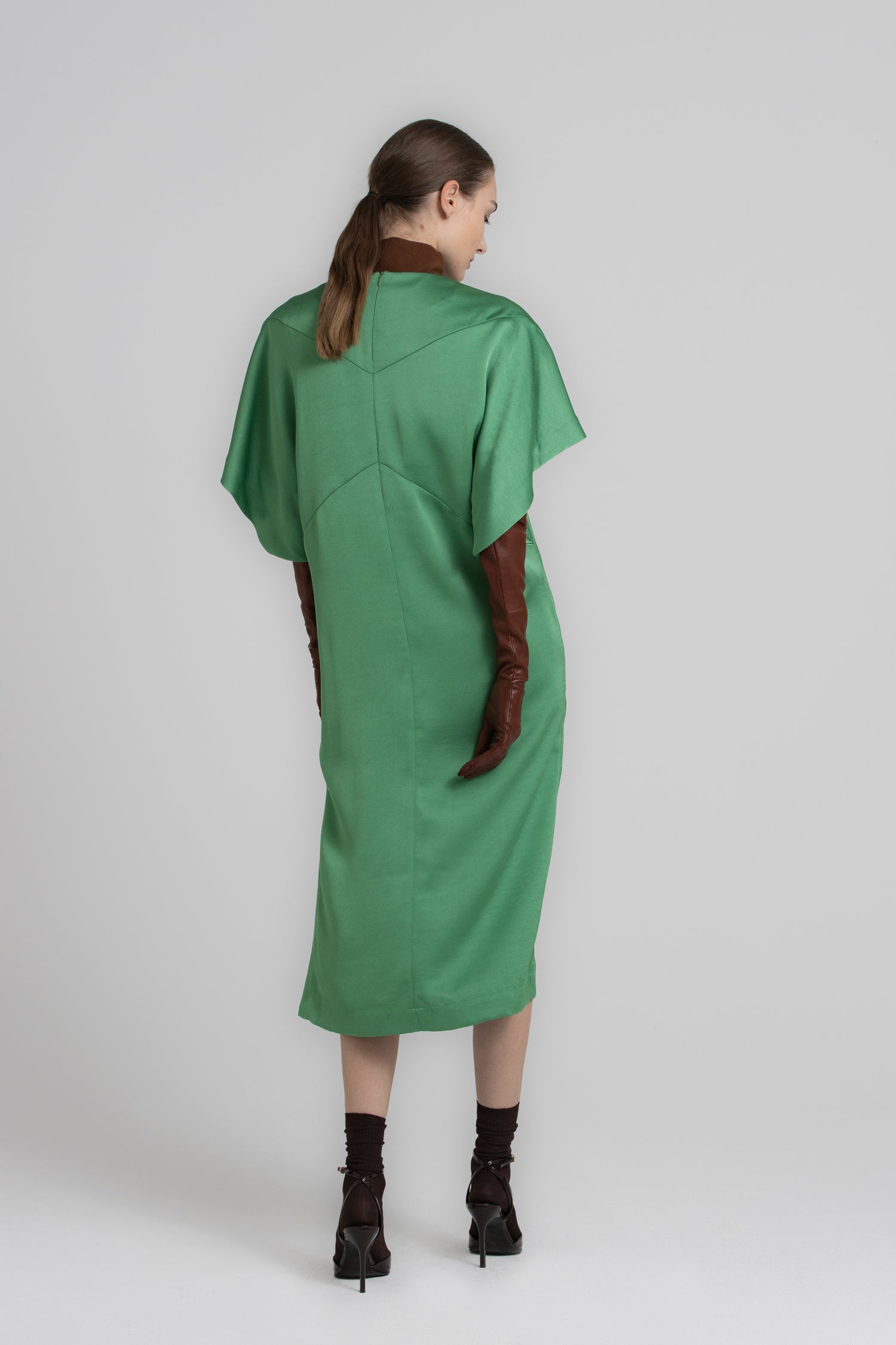 KYNAN groene jurk