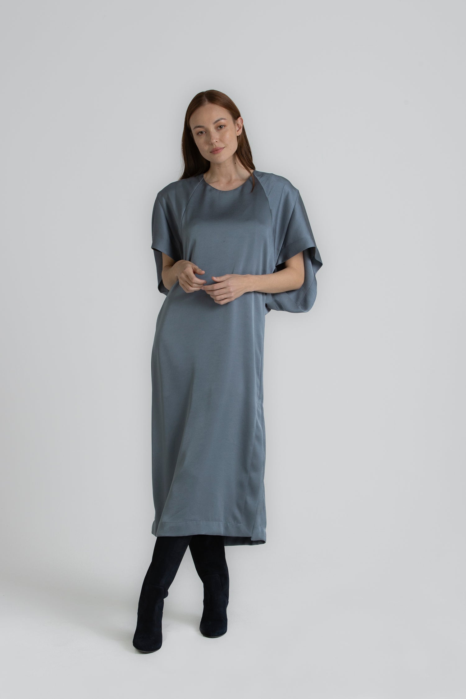 KYNAN Light grey satin dress with butterfly sleeves