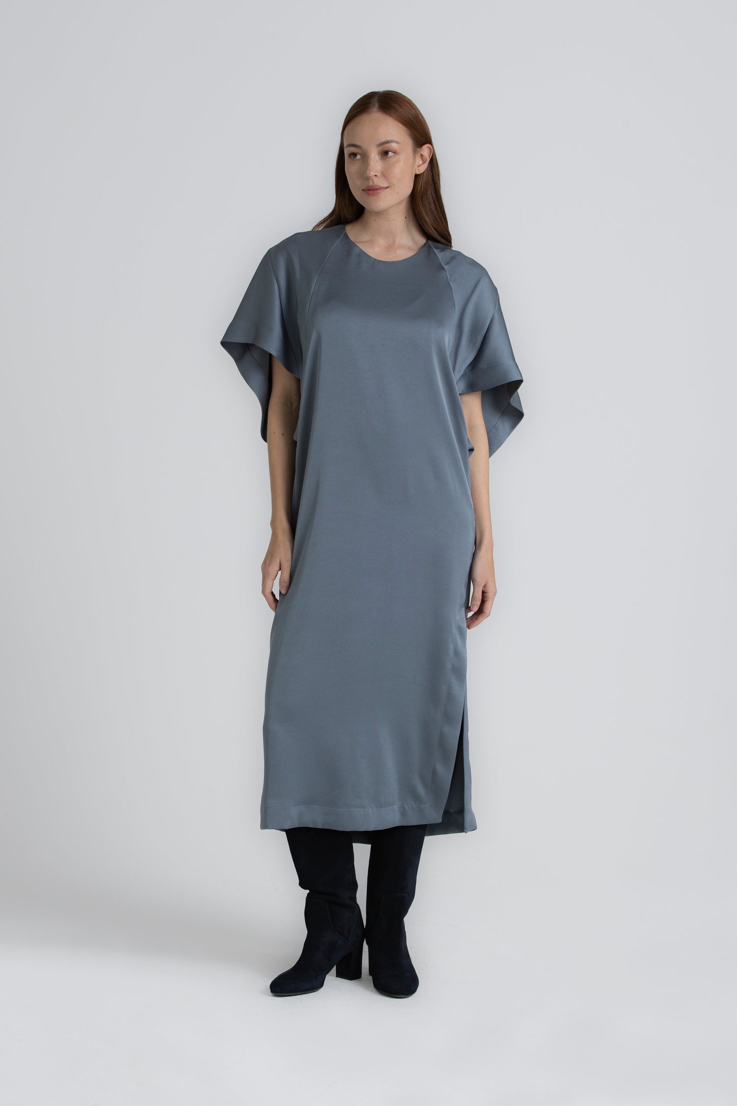 KYNAN Light grey satin dress with butterfly sleeves
