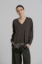 LUXE Pull kaki col en V