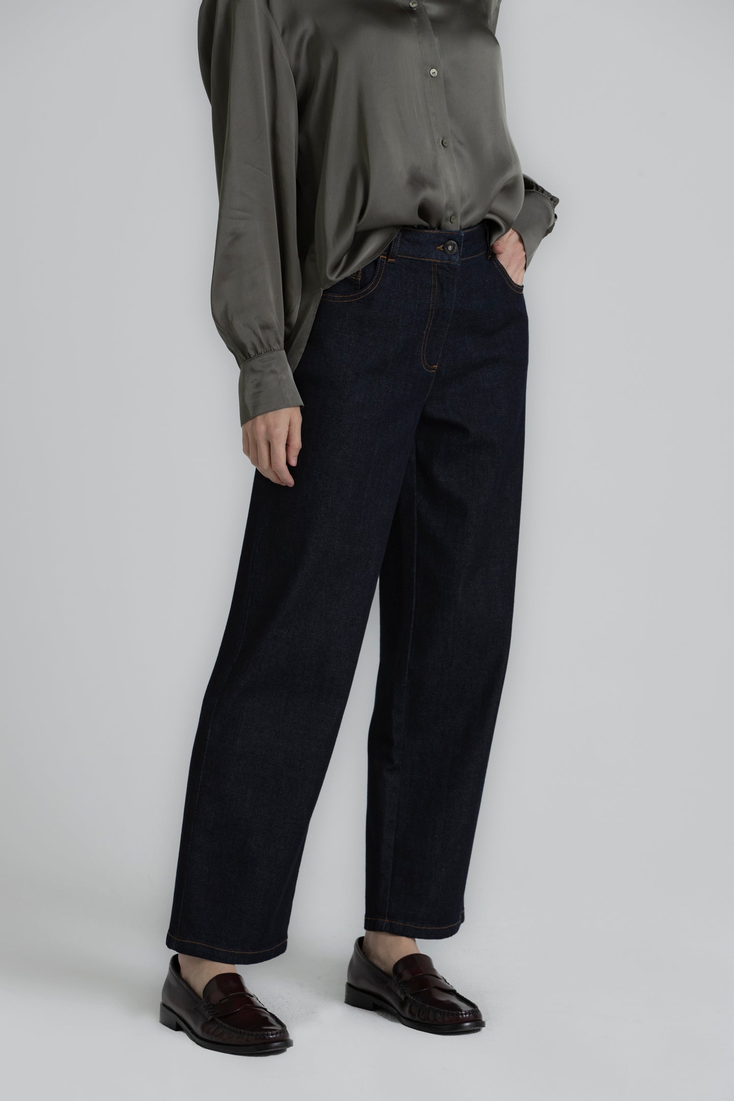 ROLLING Straight-leg black denim