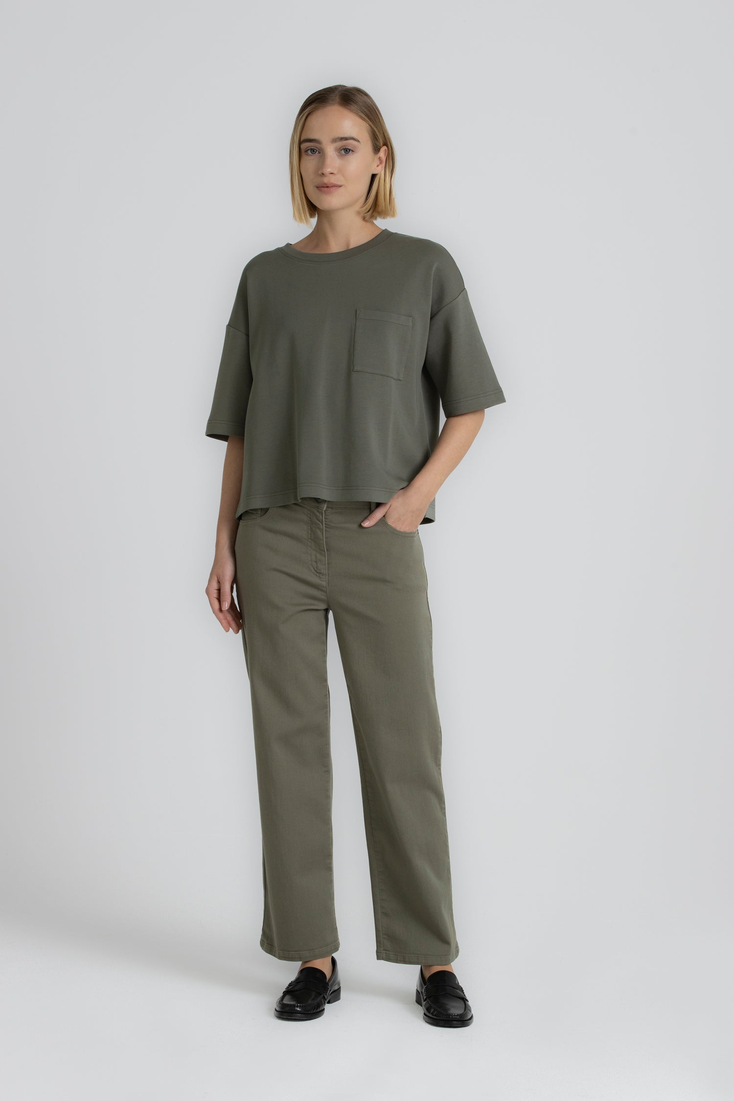 SALOR Boxy khaki t-shirt